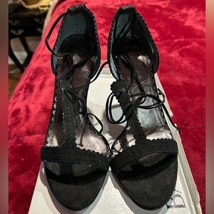 Banana Republic shoes in black suede. Size 9